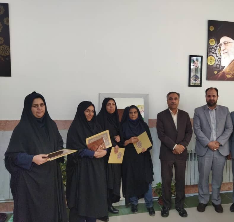 تجلیل از فعالان عرصه حجاب اردوگاه حرفه آموزی و کاردرمانی استان اصفهان