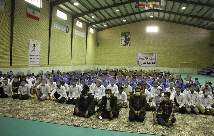  نماز باشکوه عید سعید فطر در زندان مرکزی بوشهر برگزار شد