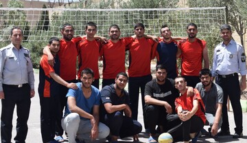 برگزاری مسابقات ورزشی سربازان در زندان نائین 