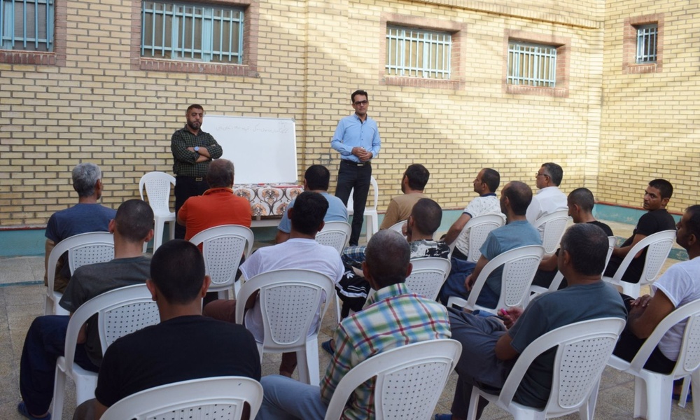 برگزاری کارگاه آموزشی پیشگیری از رفتارهای آسیب رسان در زندان شهرستان نائین