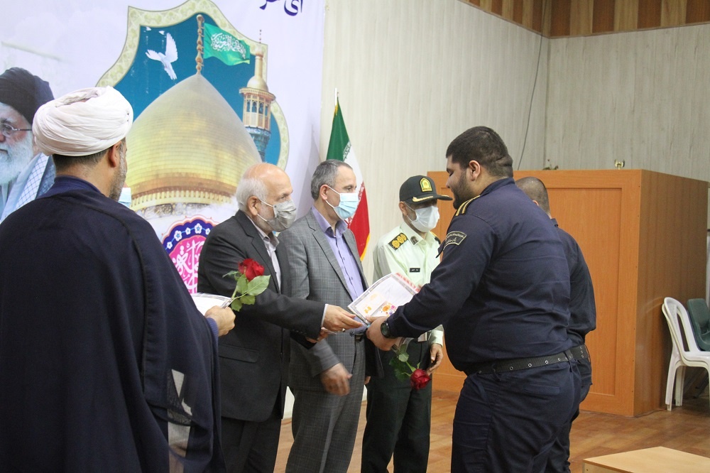 تجلیل از سادات پرسنل وظیفه زندان مرکزی بوشهر در جشن بزرگ غدیر