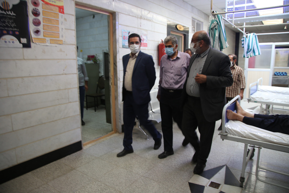 بازدید مدیرکل پزشکی قانونی استان از زندان مرکزی قزوین 