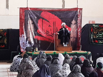 برگزاری مراسم شیرخوارگان حسینی در زندان فردیس