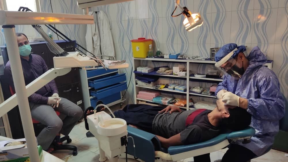 جهادگران دندانپزشک به اردوگاه حرفه‌آموزی و کاردرمانی اصفهان رفتند