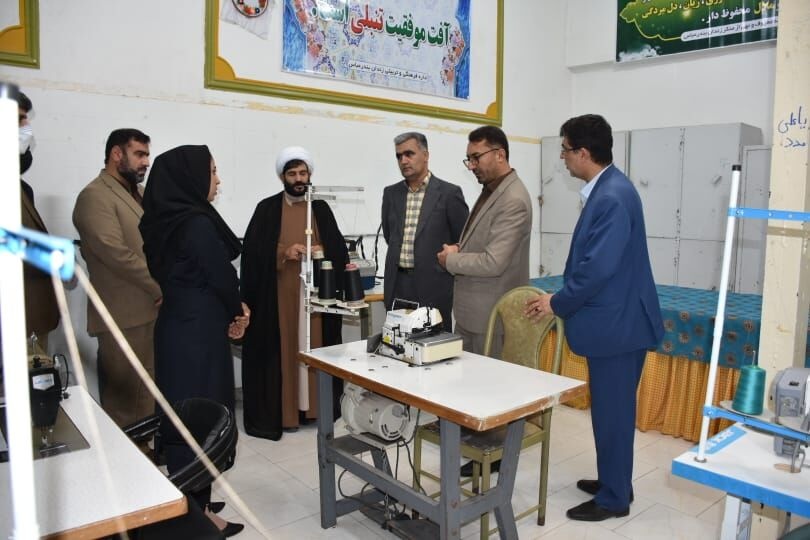 کارگاه تولید مکانیزه پوشاک در اندرزگاه نسوان زندان بندرعباس افتتاح شد