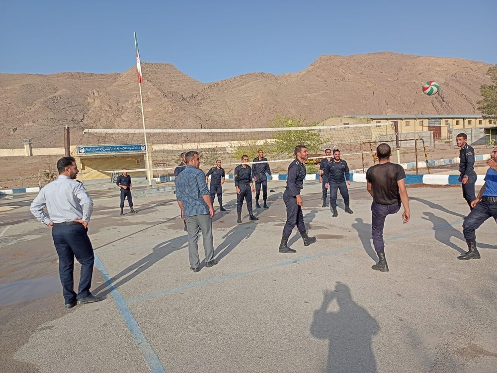 برگزاری مسابقات ورزشی والیبال بین سربازان وظیفه اردوگاه حرفه آموزی و کاردرمانی استان اصفهان
