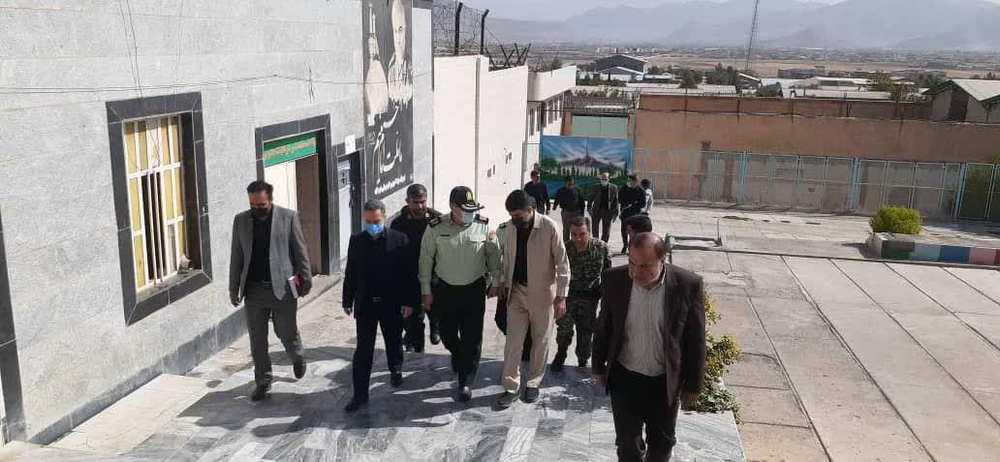 بازدید فرمانده ناحیه انتظامی استان لرستان از اردوگاه حرفه آموزی و کار درمانی خرم آباد