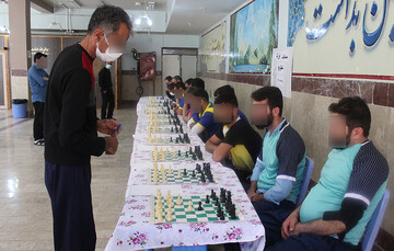 برگزاری مسابقه شطرنج سیمولتانه در زندان شهرکرد 