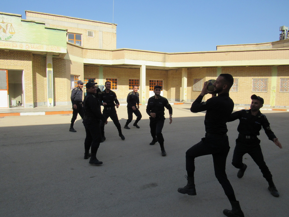 برگزاری مسابقات ورزشی بین سربازان وظیفه کانون اصلاح و تربیت همدان