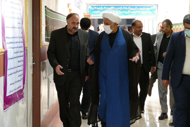 بازدید معاون حقوقی قوه قضاییه از زندان‌های استان مرکزی