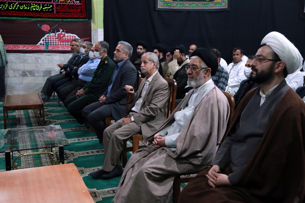 اجلاسیه آثار و برکات نماز اول وقت در زندان مرکزی قزوین برگزار شد