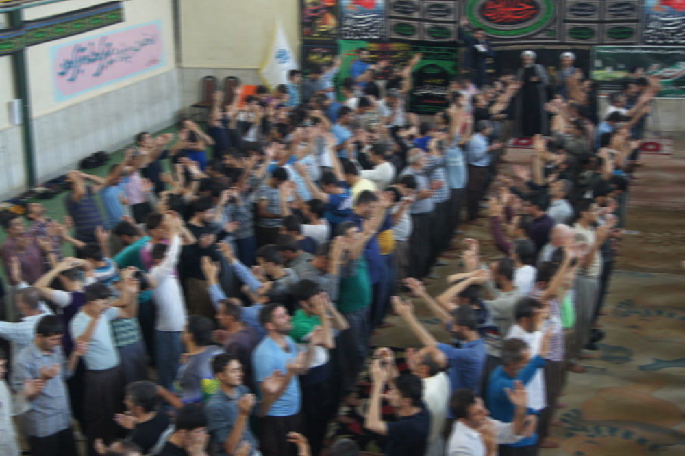 مددجویان زندانهای کردستان روز اربعین در سوگ سرور و سالار شهیدان حضرت امام حسین (ع) گریستند.