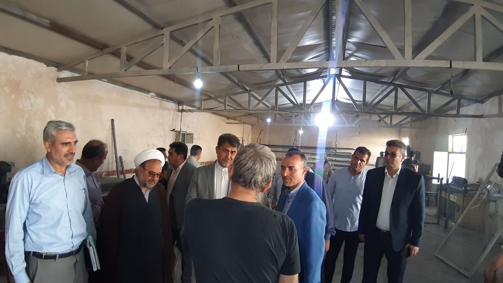 بازدید نماینده مردم خوی در مجلس شورای اسلامی از اردوگاه کار درمانی و حرفه آموزی