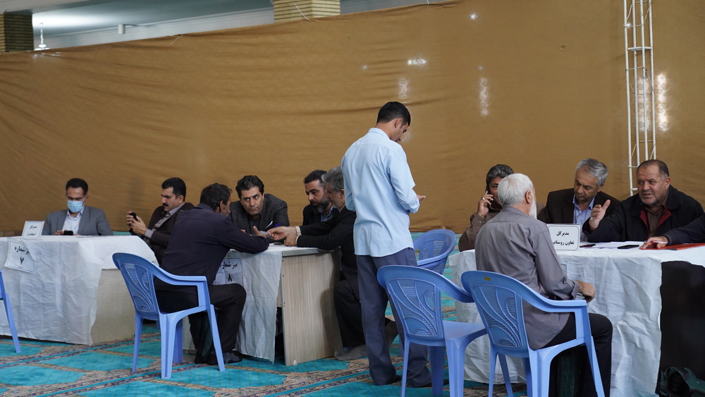میز خدمت مردمی زندان ارومیه در صحن مصلی نماز جمعه