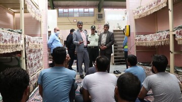  معاون رئیس‌کل دادگستری و معاون دادستان اصفهان از زندان مرکزی بازدید کردند