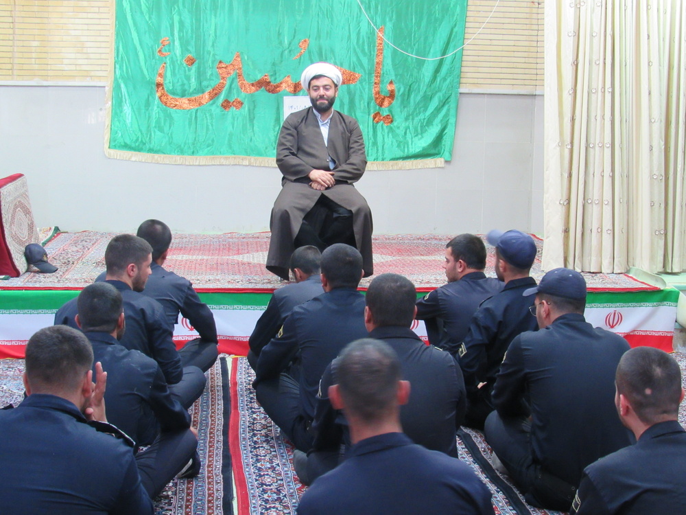 برگزاری آموزش نماز و احکام سربازان وظیفه در کانون اصلاح و تربیت همدان