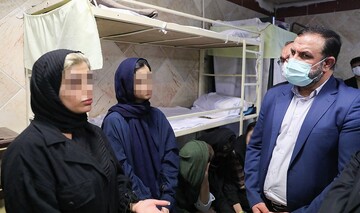 دادستان و رئیس کل دادگستری استان تهران در ندامتگاه زنان