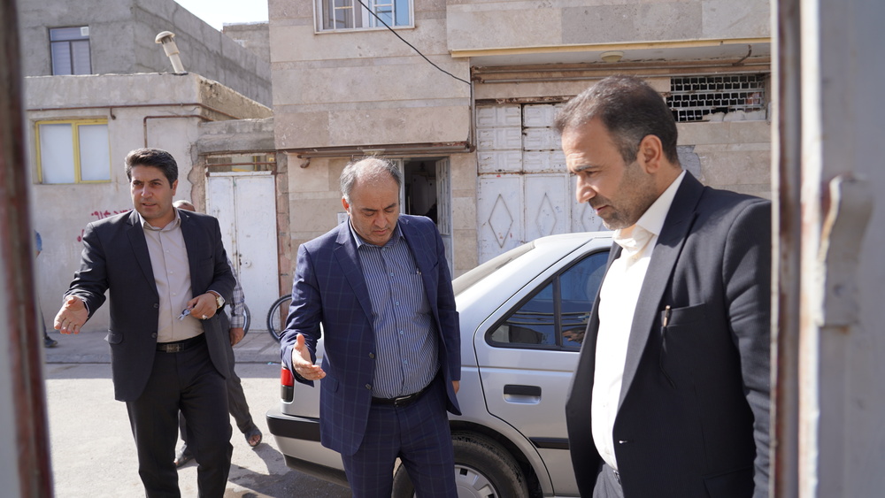 دیدار مدیرکل زندان‌های آذربایجان غربی با خانواده دو مددجوی آسیب‌دیده در زلزله خوی 
