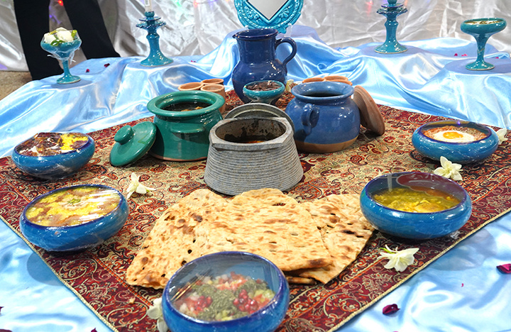 نمایش ذوق و استعداد زندانیان اندرزگاه نسوان درجشنواره غذاهای محلی استان قم