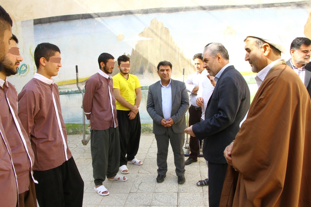 مدیرکل زندان‌های کردستان از بند نسوان کانون اصلاح و تربیت بازدید کرد
