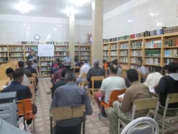 برگزاری مسابقۀ کتابخوانی به مناسبت هفته سلامت روان در زندان همدان 
