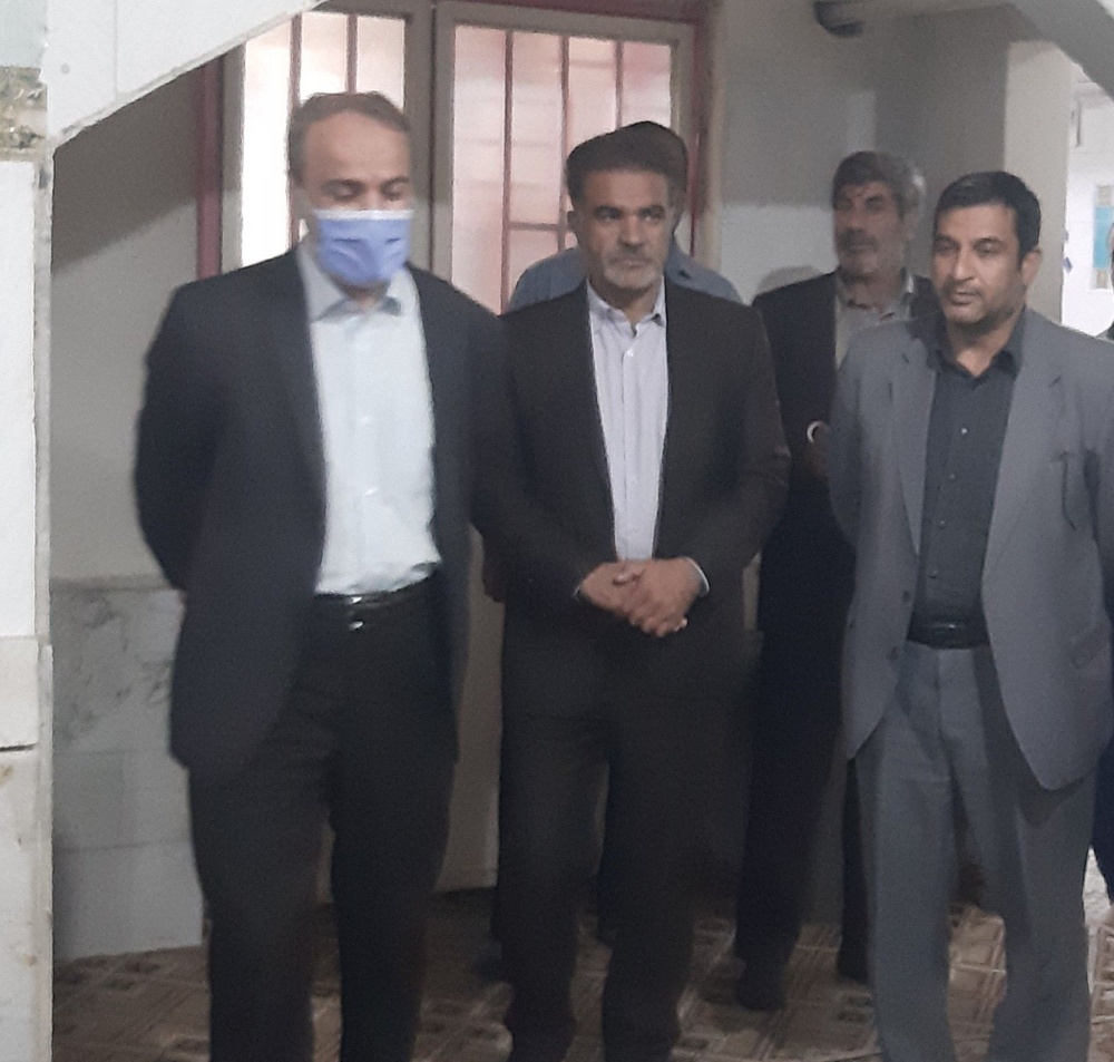 مدیرکل زندان‌های اصفهان و هیئت همراه از زندان لنجان بازدید کردند