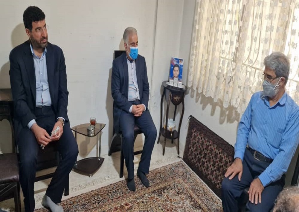 دیدار غلامعلی محمدی با خانواده شهید عرصه زندانبانی