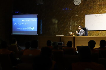 برگزاری کارگاه آموزشی اصول و مبانی کسب و کار در زندان مرکزی مشهد