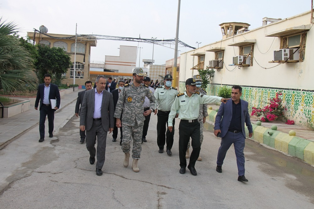 بازدید رئیس اداره سرمایه های انسانی سرباز ستاد کل نیروهای مسلح کشور از زندان مرکزی بوشهر