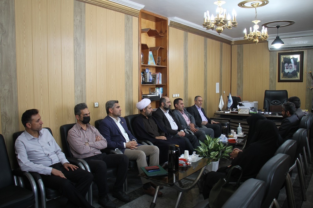 مدیر کل کتابخانه های عمومی استان از زندان مرکزی بوشهربازدید کرد