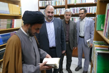برگزاری نشست کتاب خوانی و افتتاح کتابخانه مشارکتی زندان خمین