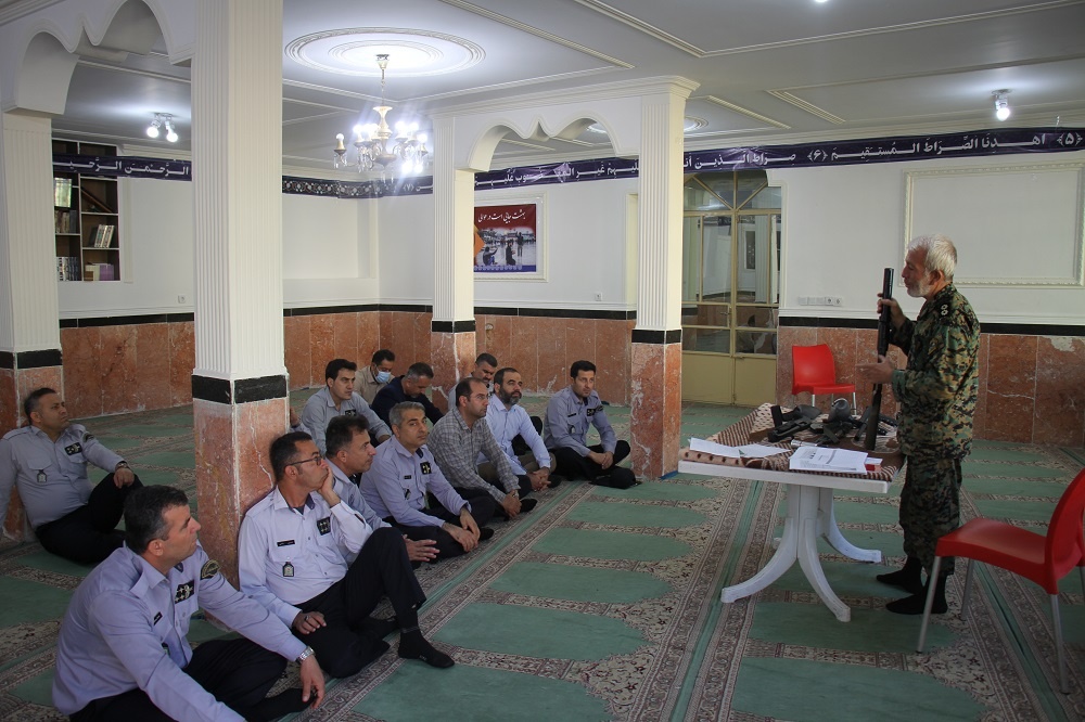 دوره آموزشی اصول و فنون تیراندازی ویژه پرسنل یگان حفاظت زندان مرکزی بوشهر 