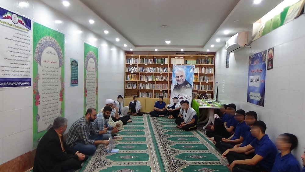 ازمددجویان فعال عرصه کتاب وکتابخوانی در کانون اصلاح وتربیت بوشهر تجلیل بعمل آمد