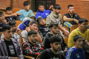 پخش فوتبال در میان مددجویان کانون اصلاح‌وتربیت تهران همزمان با جام جهانی 2022
