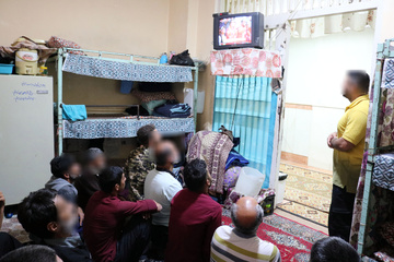 تماشای بازی کشورمان ایران با ولز در میان مددجویان "زندان سمنان"