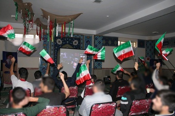 گزارش تصویری از بازی ایران و ولز در زندان ایلام