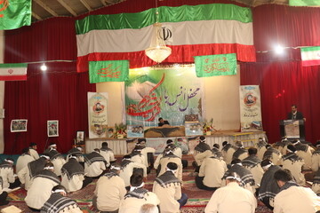 برگزاری محفل انس با قرآن در اردوگاه حرفه‌آموزی و کاردرمانی زنجان 
