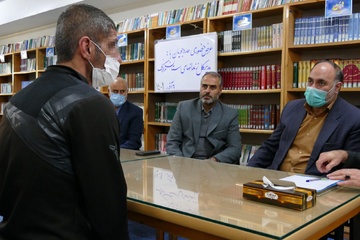 دیدار چهره به چهره مدیر کل زندانهای استان مرکزی با زندانیان