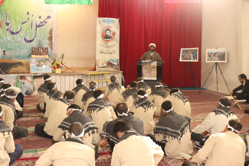 برگزاری محفل انس با قرآن در اردوگاه حرفه‌آموزی و کاردرمانی زنجان 