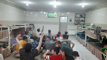 تصاویر: تماشای دیدار تیم‌های ملی فوتبال ایران و آمریکا| زندان‌های همدان