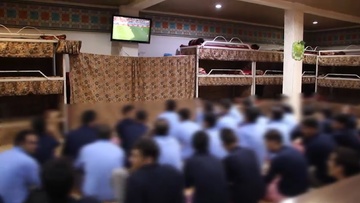 تصاویر: تماشای بازی کشورمان ایران با ولز در میان مددجویان «زندان‌های استان یزد»