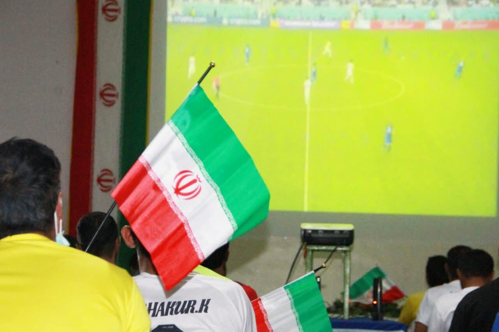 بازی جام جهانی تیم ملی فوتبال ایران و آمریکا در زندان مرکزی زاهدان