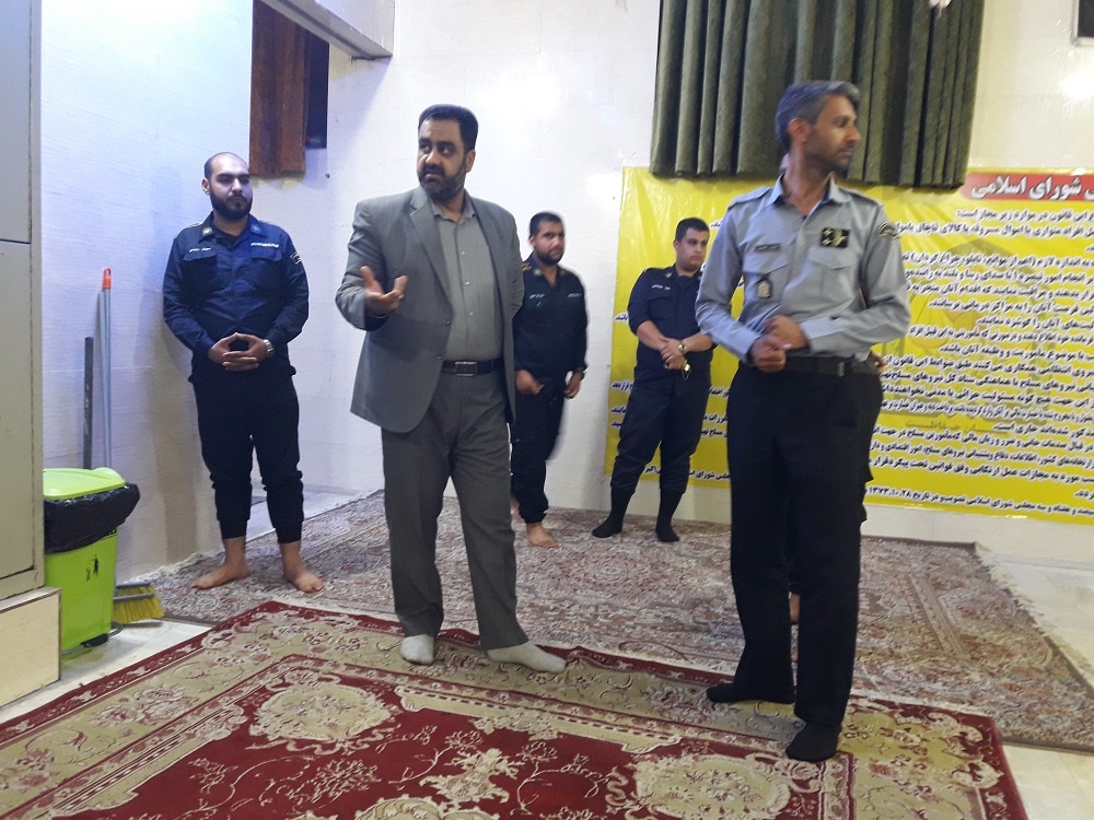 بازدید شبانه وسرزده معاون توسعه مدیریت ومنابع اداره کل از زندان مرکزی بوشهر