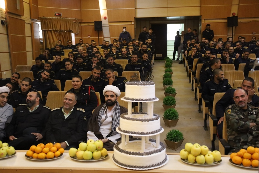 جشن تولد سربازان آذرماهی ندامتگاه تهران‌بزرگ برگزار شد