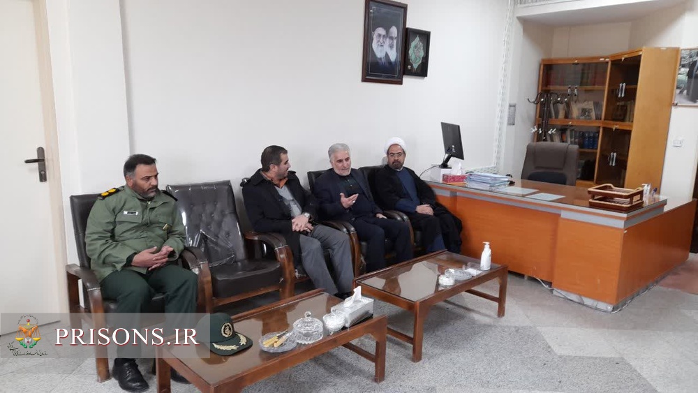 رئیس سازمان زندان‌ها با کارکنان دادگستری شهرستان ایجرود دیدار کرد
