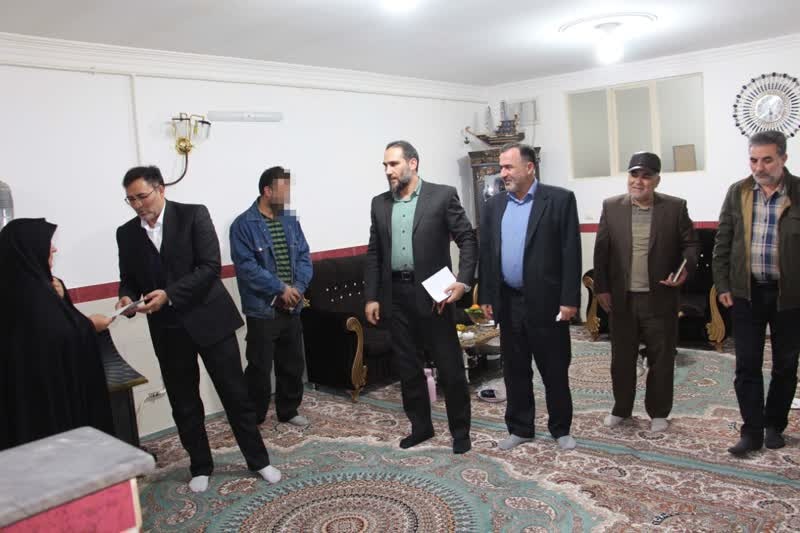 همزمان با شب یلدا دیدار مدیر کل زندانهای آذربایجان شرقی با تعدادی ازخانواده زندانی