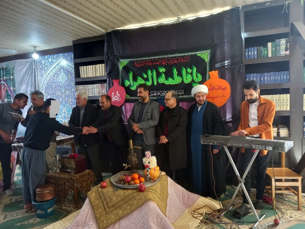 برگزاری جشن یلدا در کانون اصلاح و تربیت اصفهان 