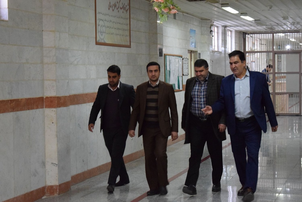 قضات حوزه قضایی اردستان از زندان نائین بازدید کردند  