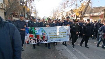 حضور کارکنان و سربازان اداره‌کل و زندان‌های کرمانشاه در مراسم تشییع لاله‌های زهرایی