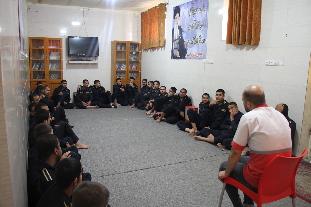 برگزاری دوره آموزشی امداد و نجات ویژه پرسنل وظیفه زندان مرکزی بوشهر
